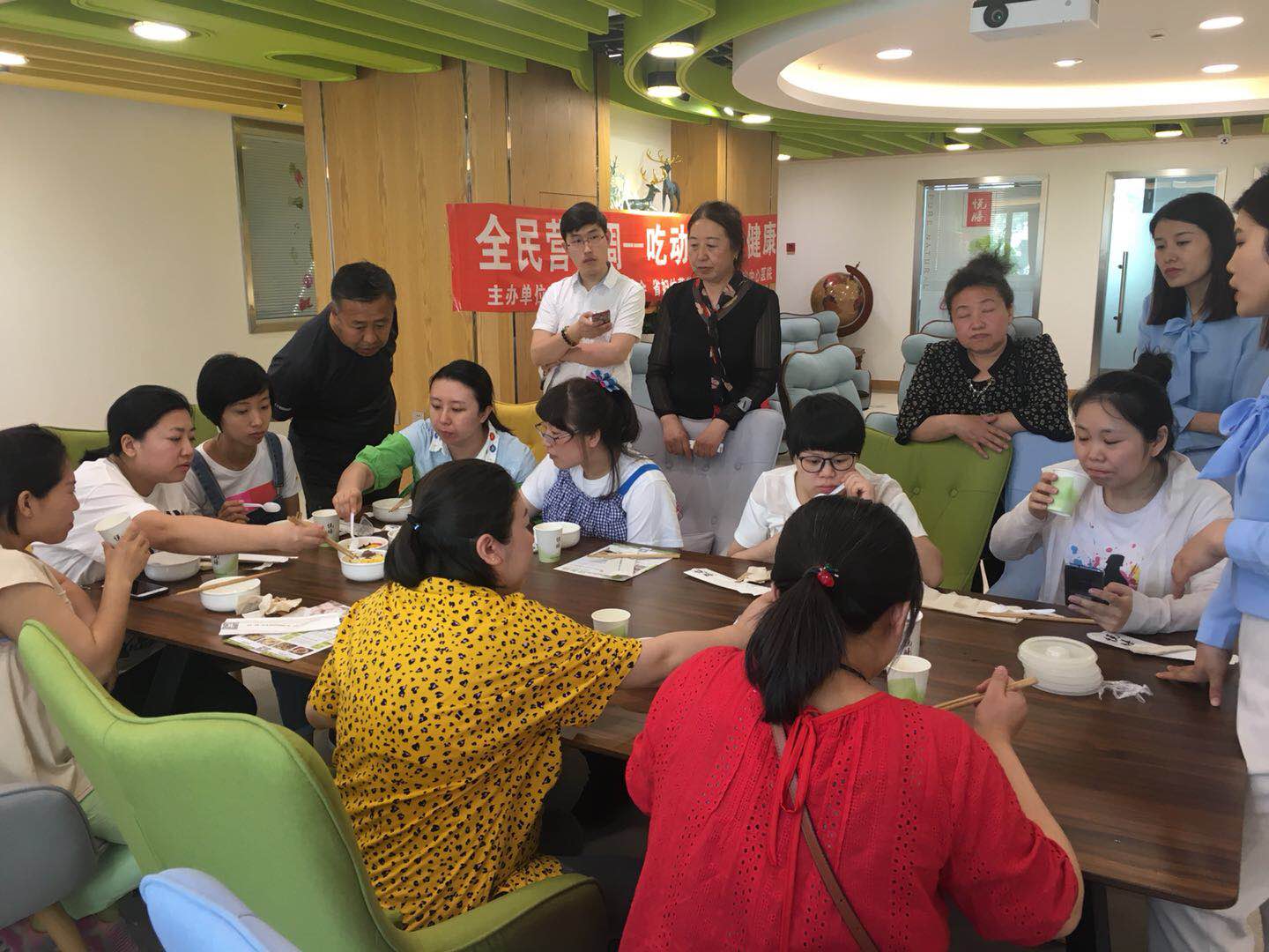 黑龍江省|全民營養周完美收官成功舉辦全省專家集會大型義診咨詢與現場互動式健康運動指導活動